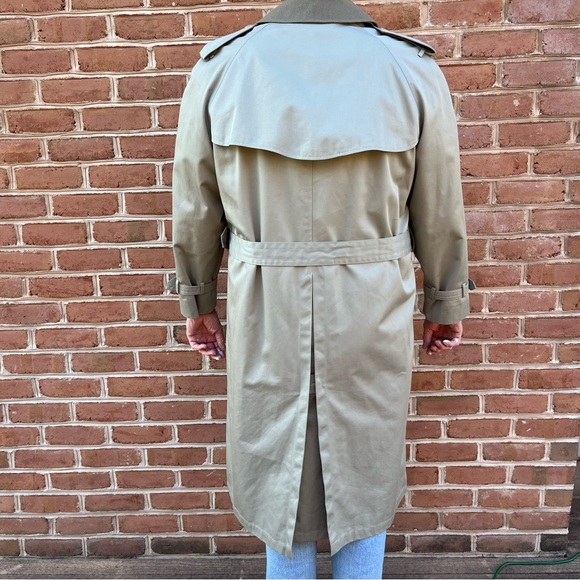 Men’s vintage khaki tan trenchcoat with winter zip out lining. size 44 regular - Picture 15 of 16